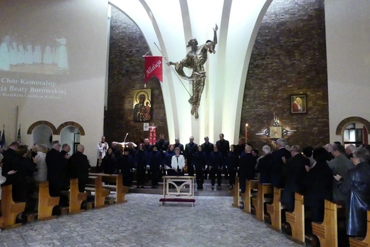 Potrójny jubileusz w parafii Jezusa Chrystusa Odkupiciela Człowieka na os. Karpackim w Bielsku-Białej