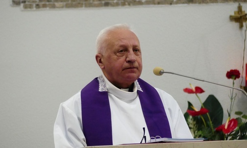 Ks. Tadeusz Reroń - kolega rocznikowy zmarłego ks. Władysława Penkali SMA.