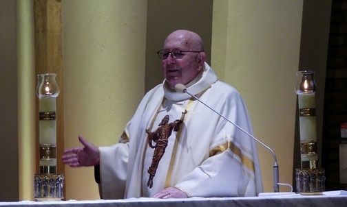 Jubilat ks. prałat Jerzy Fryczowski świętuje 50-lecie kapłaństwa.
