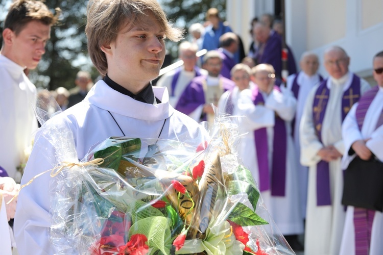 Ostatnie pożegnanie śp. ks. Mariana Kubeckiego w Dębowcu