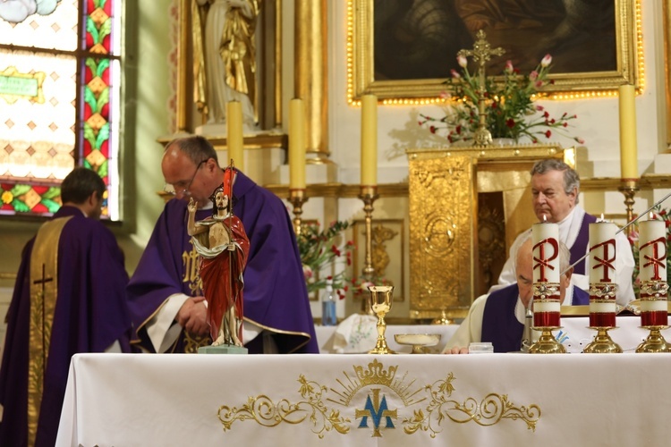 Ostatnie pożegnanie śp. ks. Mariana Kubeckiego w Dębowcu