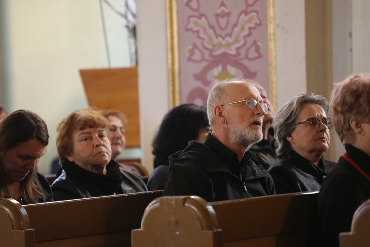 Ostatnie pożegnanie śp. ks. Mariana Kubeckiego w Dębowcu