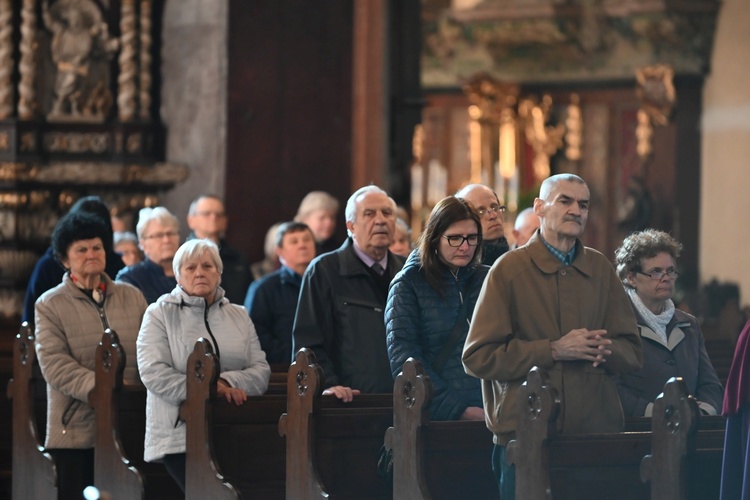 Świdnica. Odpust diecezjalny z 15. rocznicą sakry i instalacją nowych kanoników