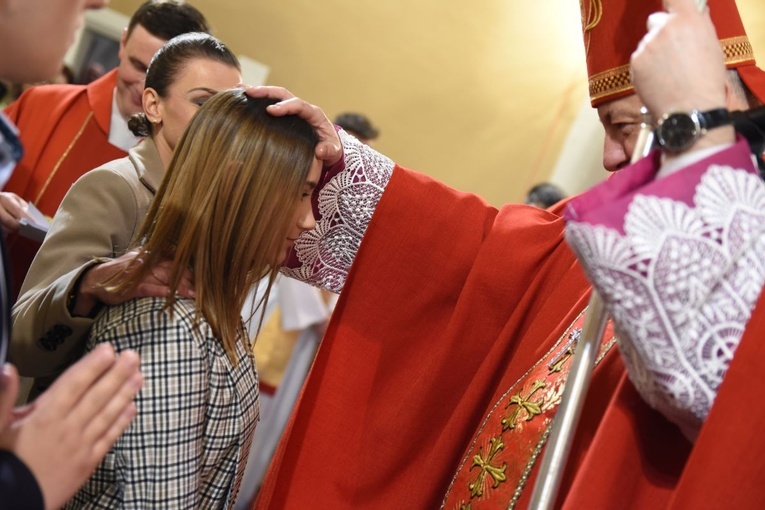 Bierzmowanie u św. Jadwigi w Dębicy