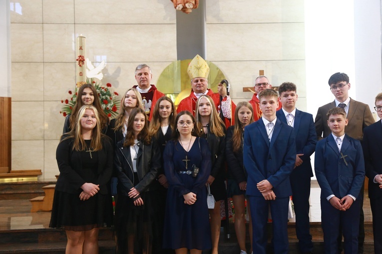 Bierzmowanie w Łękach Górnych