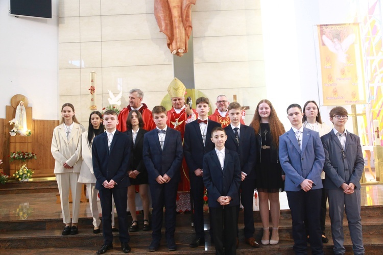 Bierzmowanie w Łękach Górnych