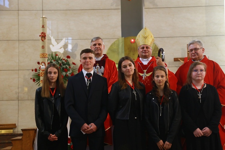 Bierzmowanie w Łękach Górnych