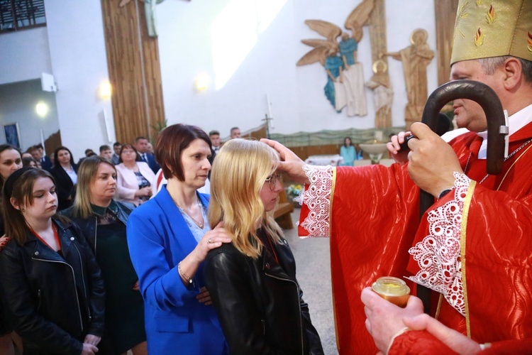 Bierzmowanie w Łękach Górnych