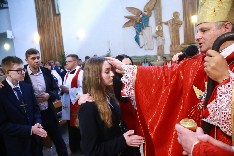 Bierzmowanie w Łękach Górnych