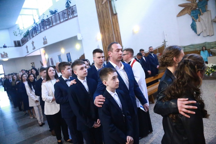 Bierzmowanie w Łękach Górnych