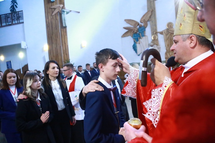 Bierzmowanie w Łękach Górnych