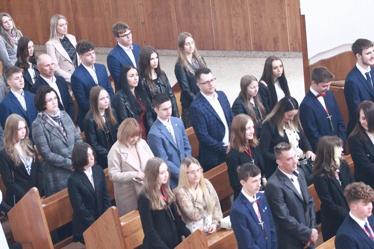 Bierzmowanie w Łękach Górnych