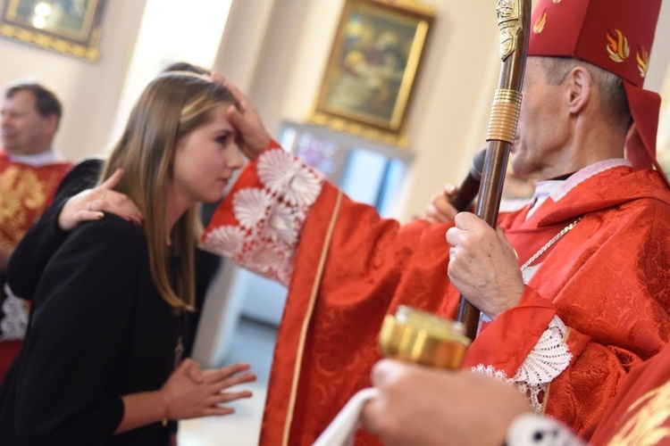 Bierzmowanie w Borzęcinie Dolnym