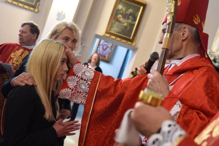 Bierzmowanie w Borzęcinie Dolnym