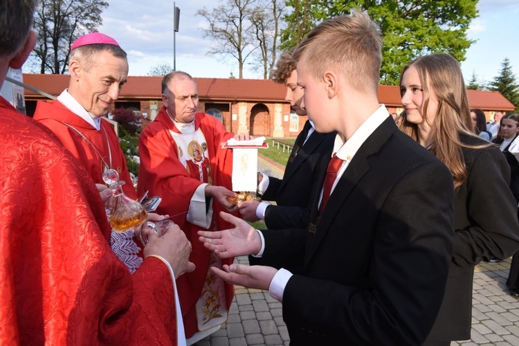 Bierzmowanie w Szczepanowie