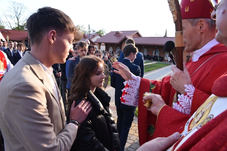 Bierzmowanie w Szczepanowie