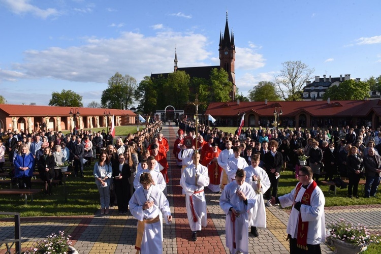 Bierzmowanie w Szczepanowie.