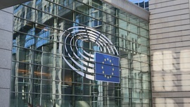 Parlament Europejski: warunkiem przystąpienia Serbii i Kosowa do UE jest normalizacja stosunków między Belgradem a Prisztiną