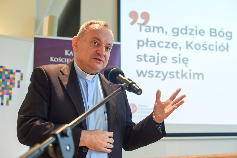 Ks. prof. Cisło: Kościół nie dezerteruje w obliczu wojny!