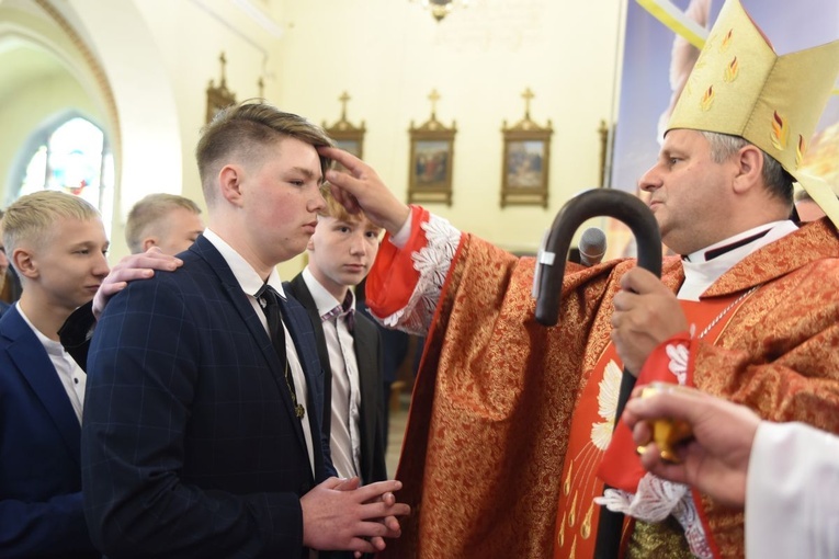Bierzmowanie w Siedliskach Bogusz
