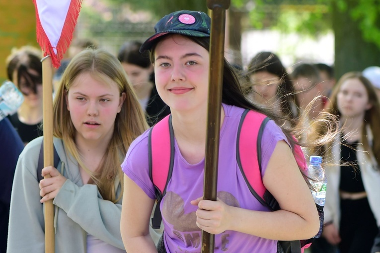 Pielgrzymka ósmoklasistów do Gietrzwałdu
