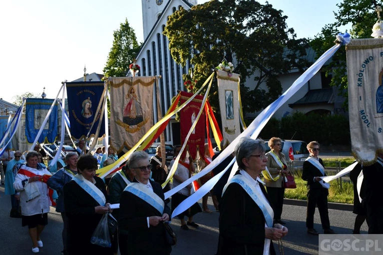 Modlitwa za Gorzów Wlkp. z różańcem w ręku