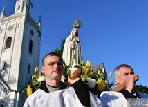 Modlitwa za Gorzów Wlkp. z różańcem w ręku