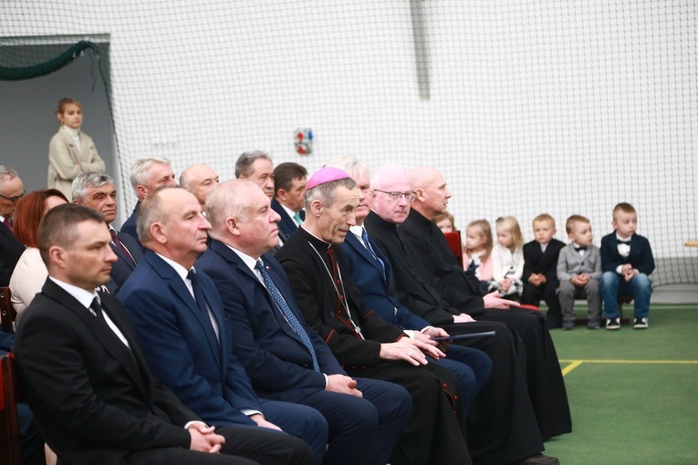 Nadanie imienia szkole w Pilczy Żelichowskiej