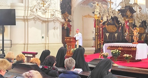 Ruszył I Kongres Adoracji