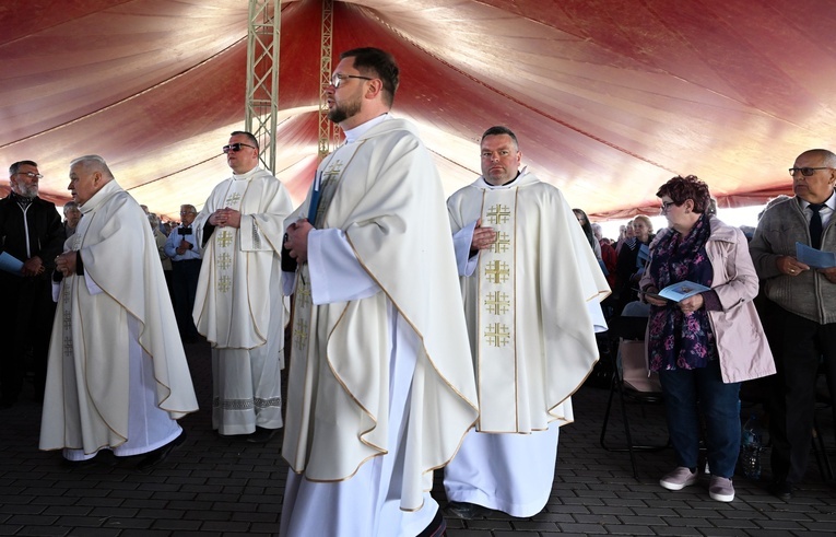 Pielgrzymka Żywego Różańca do Skrzatusza