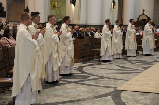 Święcenia kapłańskie w Katowicach