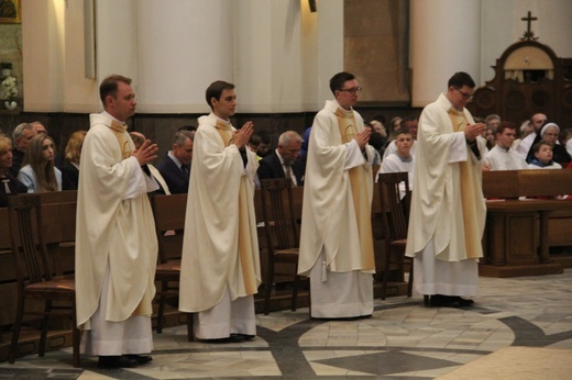 Święcenia kapłańskie w Katowicach