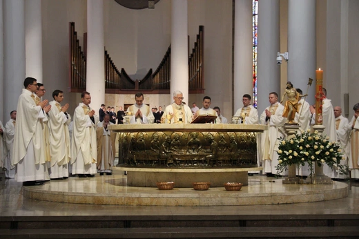 Święcenia kapłańskie w Katowicach