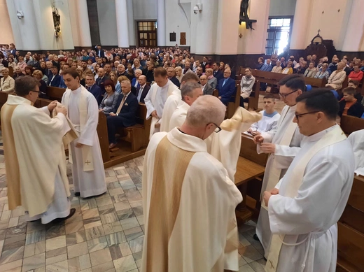 Święcenia kapłańskie w Katowicach