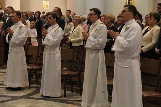 Święcenia kapłańskie w Katowicach