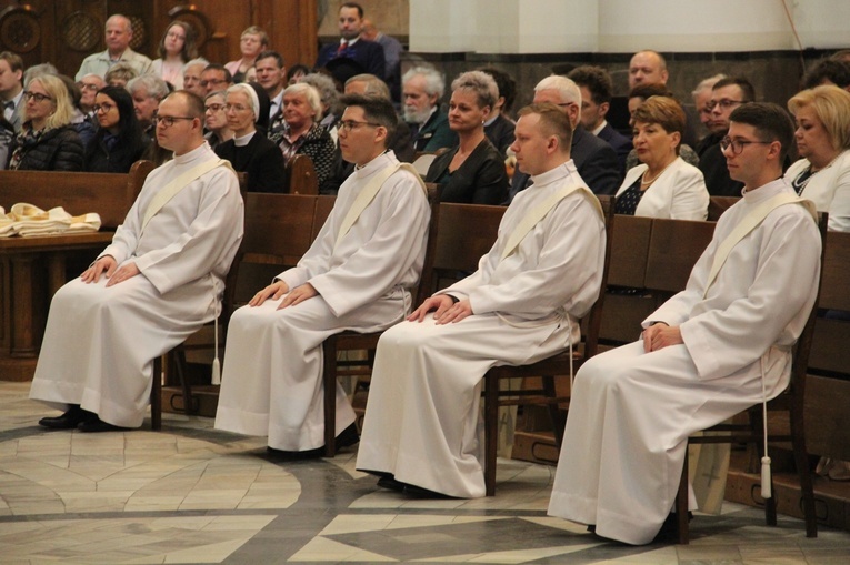 Święcenia kapłańskie w Katowicach