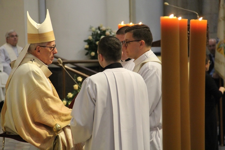 Święcenia kapłańskie w Katowicach