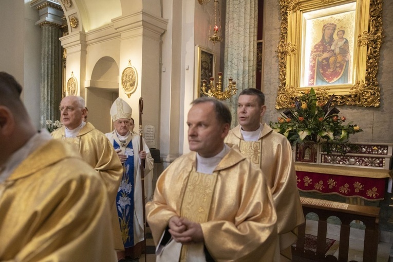 Święcenia diakonatu