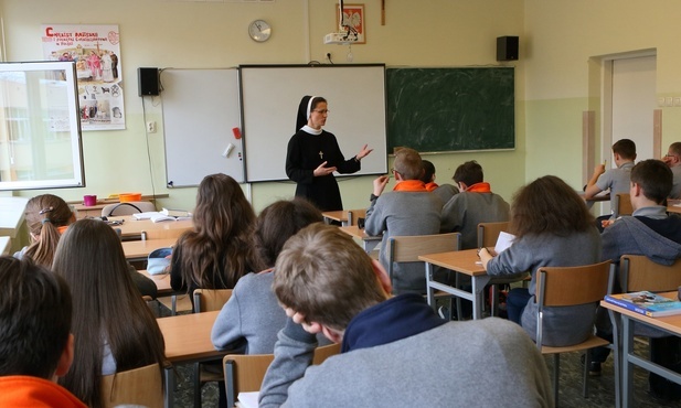 Spychanie religii na margines. Kuria wrocławska odpowiada wiceprezydent Wrocławia