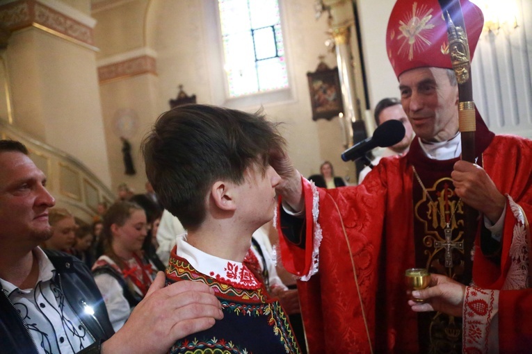 Bierzmowanie w Podegrodziu