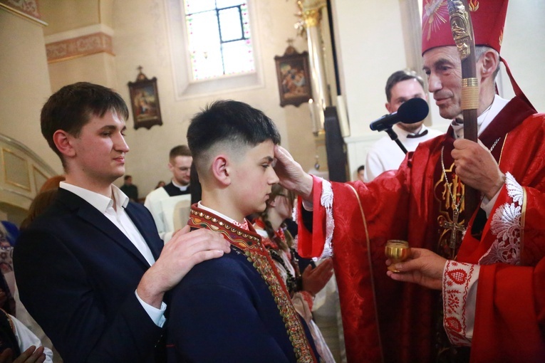 Bierzmowanie w Podegrodziu