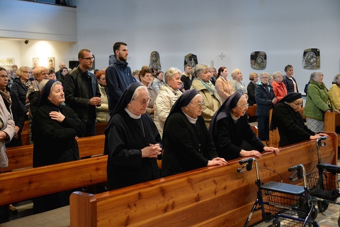 Wieczór ze św. Szarbelem w Raciborzu