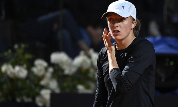 Turniej WTA w Rzymie - Świątek skreczowała w ćwierćfinale z Rybakiną