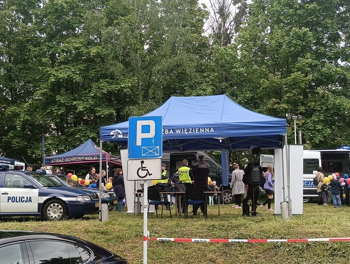 Siemianowice Śląskie. Start rajdu "Ja jade - Ty pomagasz"