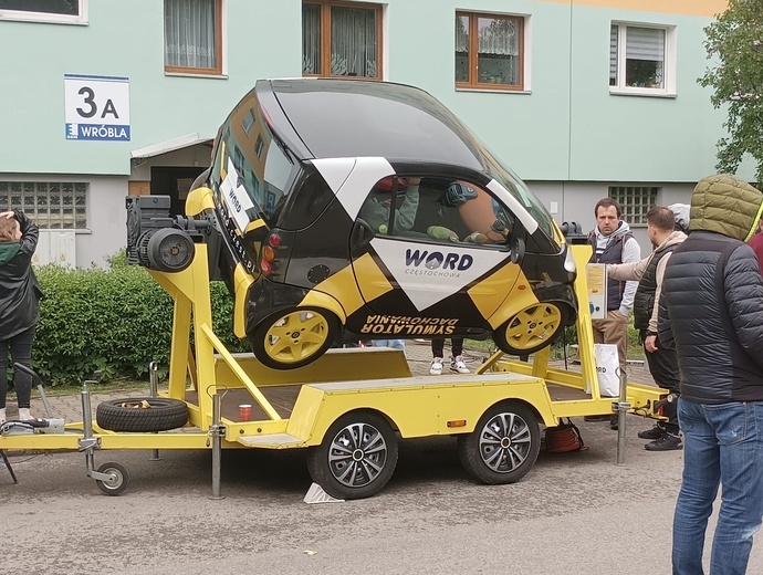 Siemianowice Śląskie. Start rajdu "Ja jade - Ty pomagasz"