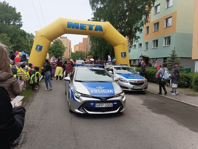 Siemianowice Śląskie. Start rajdu "Ja jade - Ty pomagasz"