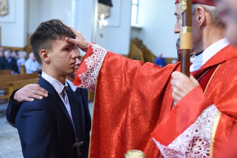 Bierzmowanie w parafii Trójcy Przenajświętszej w Mielcu