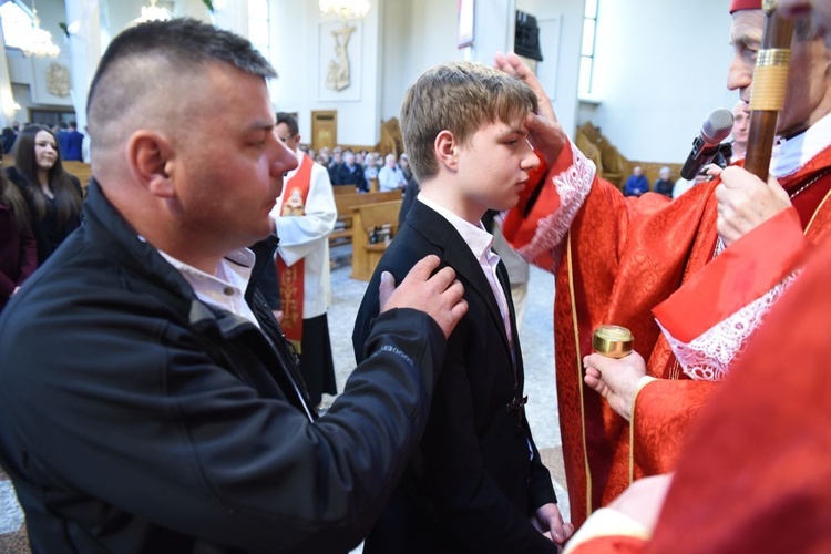 Bierzmowanie w parafii Trójcy Przenajświętszej w Mielcu