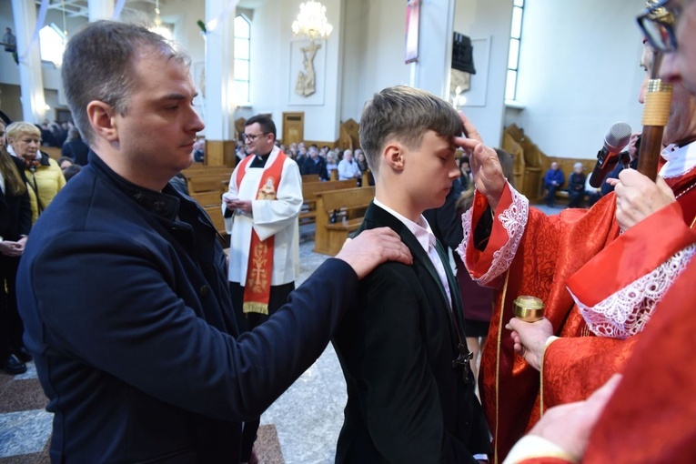 Bierzmowanie w parafii Trójcy Przenajświętszej w Mielcu