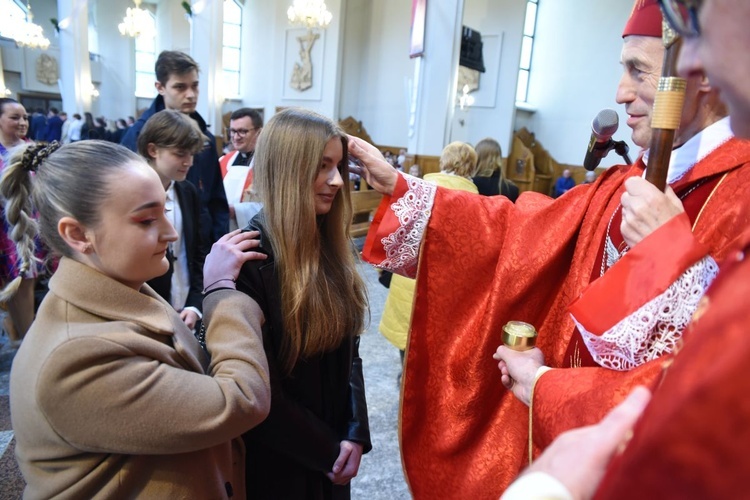 Bierzmowanie w parafii Trójcy Przenajświętszej w Mielcu